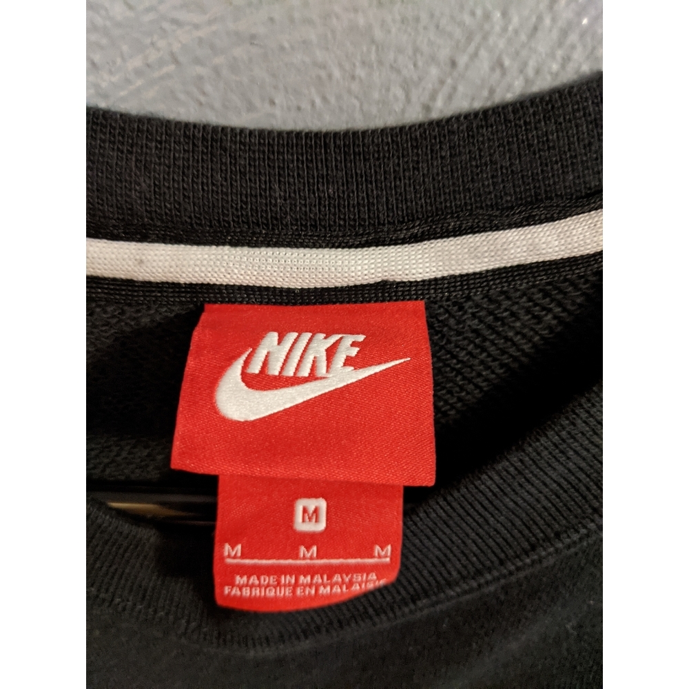 Nike Quarter Length Sleeve Crew Neck Sweatshirt - Picture 3 of 3